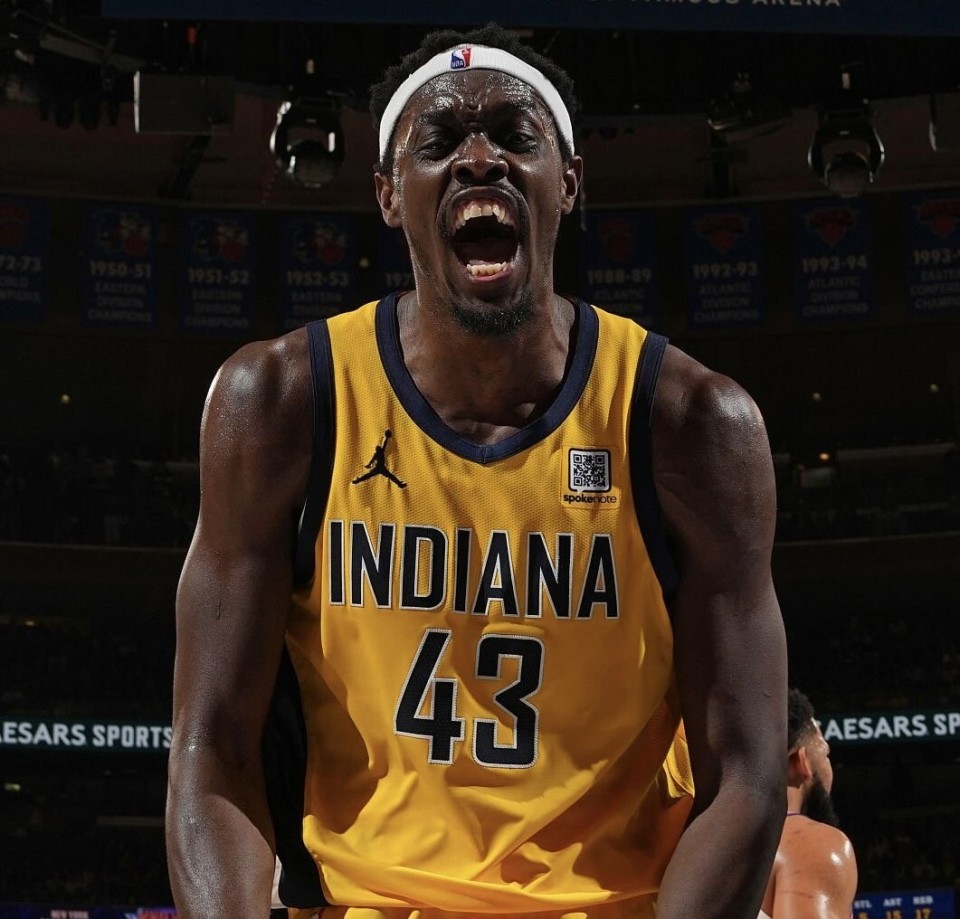 西亚卡姆迎来十赛季出色发挥，巴塞罗那观众热烈欢呼！Kaiyun体育中国官方网站